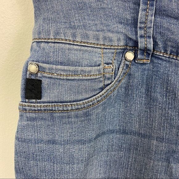 TORRID 3 button Light Wash Jeggings - Picture 5 of 6